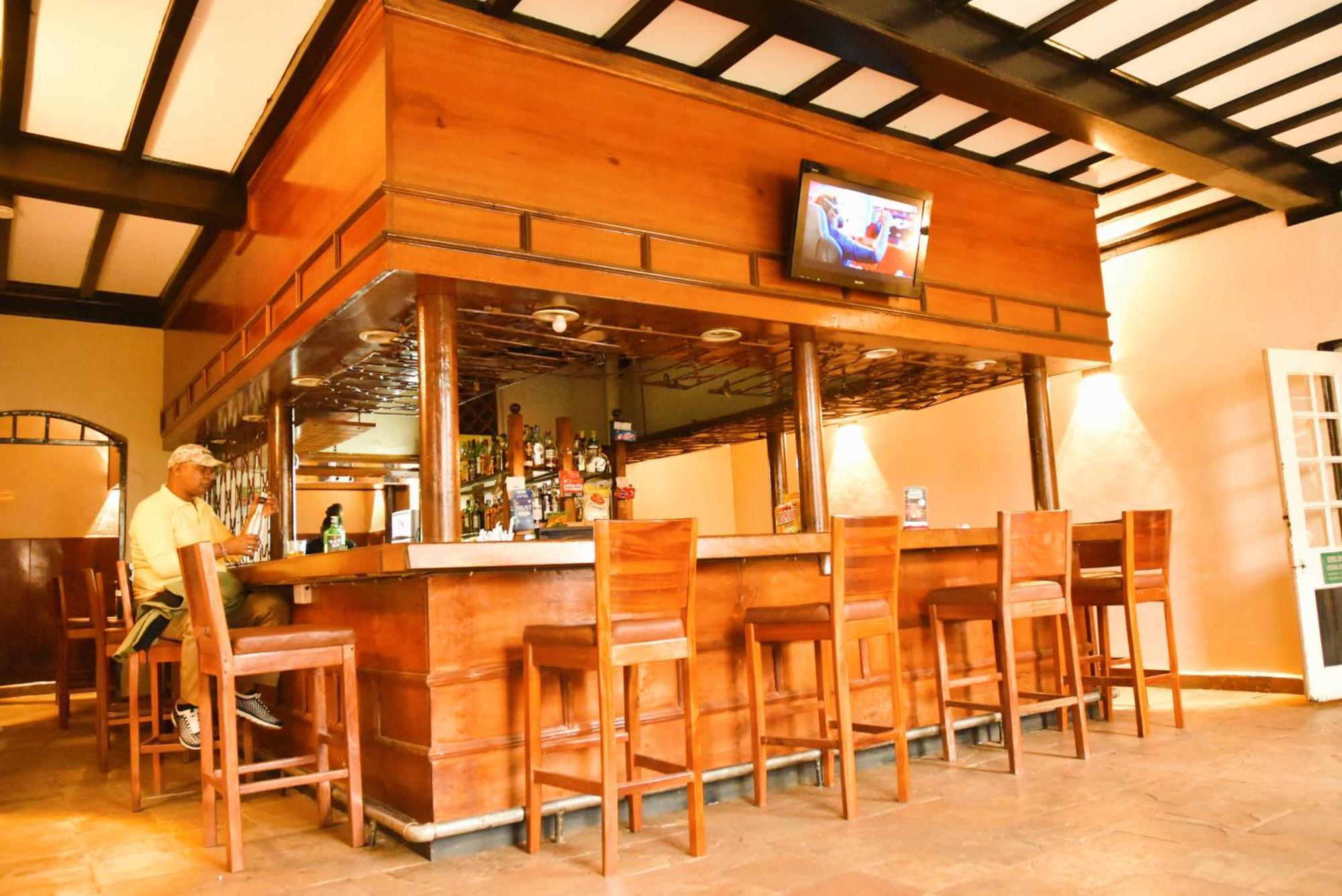 Wagon Wheel Hotel Eldoret Exterior photo